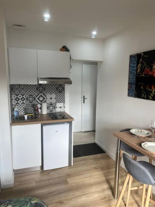 Verdi Studio Cosy Au Calme Parking Gratuit Chasse-sur-Rhone Luaran gambar