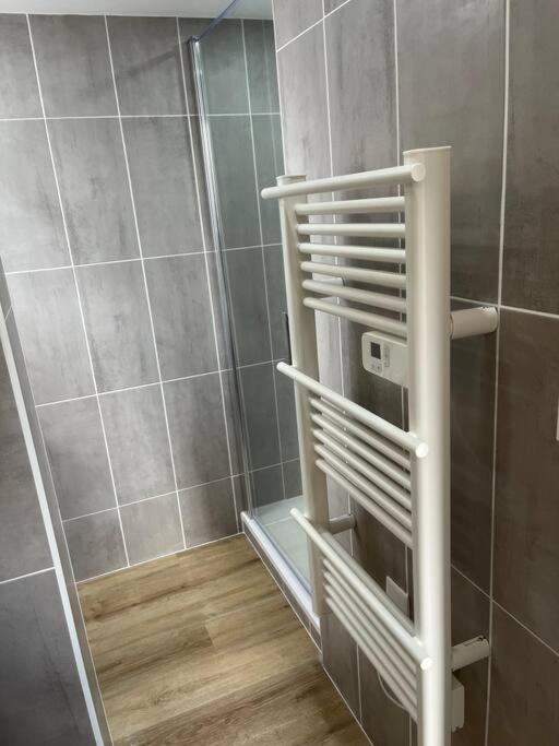 Verdi Studio Cosy Au Calme Parking Gratuit Chasse-sur-Rhone Luaran gambar